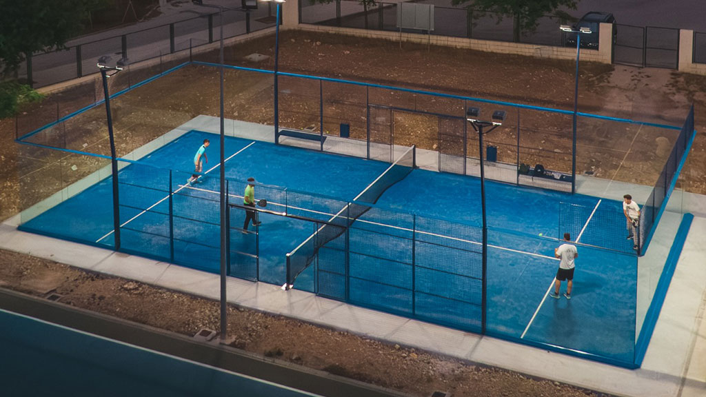 Pourquoi installer un terrain de padel Super Panoramique ?